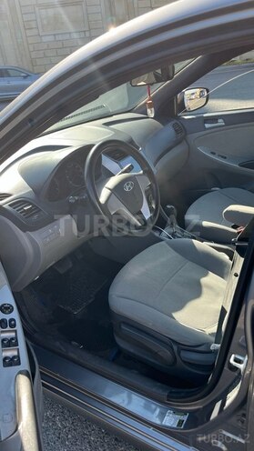 Hyundai Accent 2015, 211,000 km - 1.6 l - Bakı