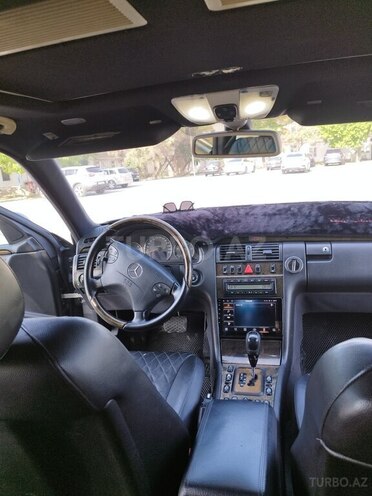 Mercedes E 270 2001, 500,678 km - 2.7 l - Bakı