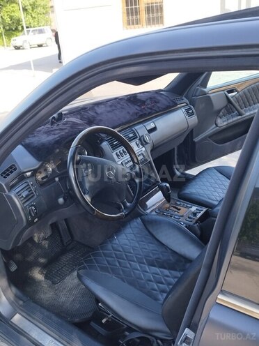 Mercedes E 270 2001, 500,678 km - 2.7 l - Bakı