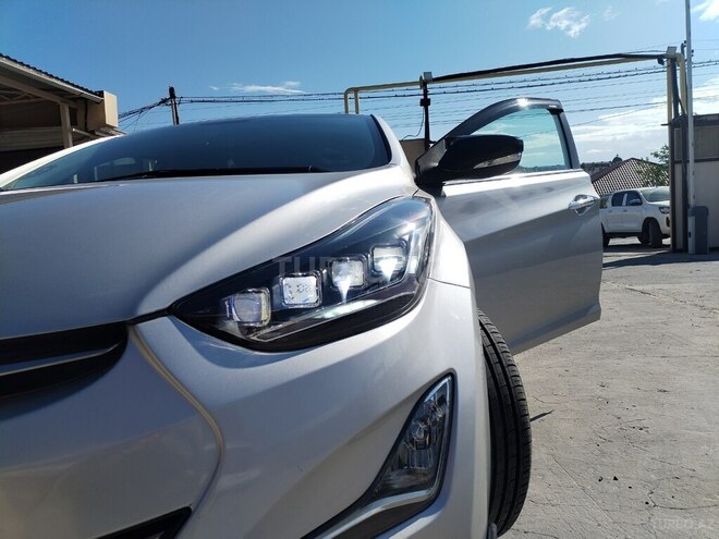 Hyundai Elantra 2015, 141,622 km - 1.8 l - Bakı