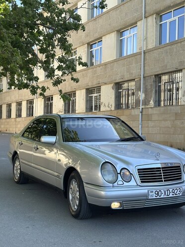 Mercedes E 240 1999, 450,000 km - 2.4 l - Bakı