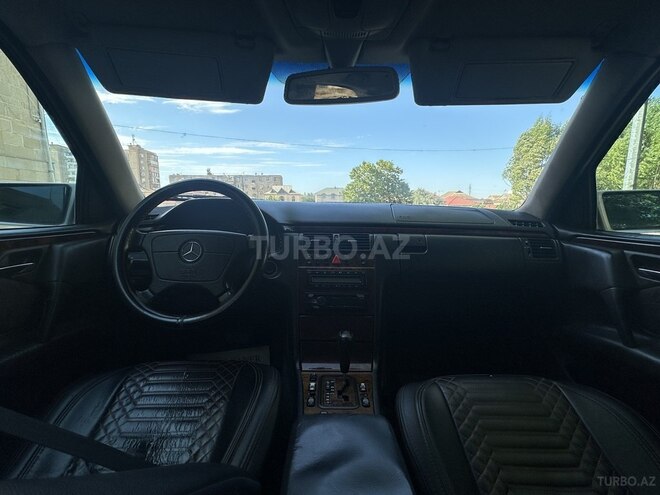 Mercedes E 240 1999, 450,000 km - 2.4 l - Bakı