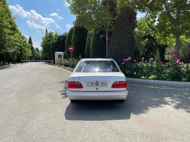 Mercedes E 240 1998, 224,000 km - 2.4 l - Gəncə