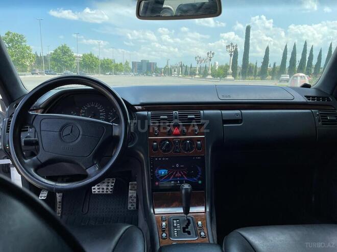 Mercedes E 240 1998, 224,000 km - 2.4 l - Gəncə