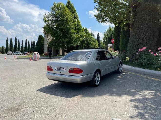 Mercedes E 240 1998, 224,000 km - 2.4 l - Gəncə