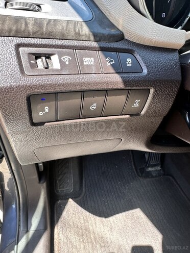 Hyundai Santa Fe-8