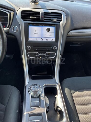 Ford Fusion (North America)-10