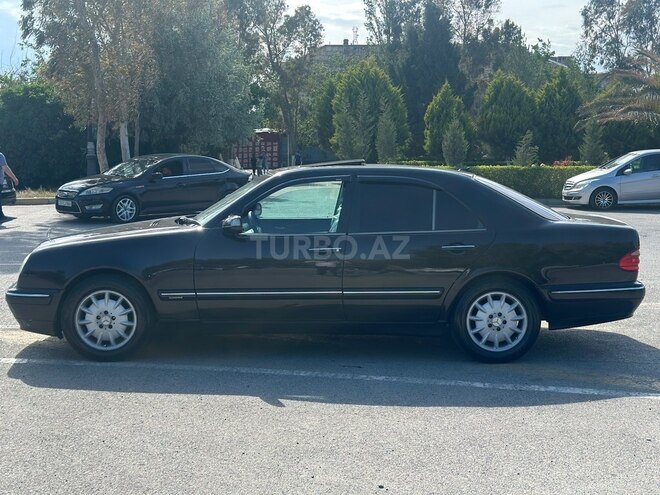 Mercedes E 200 2001, 310,000 km - 2.0 l - Bakı