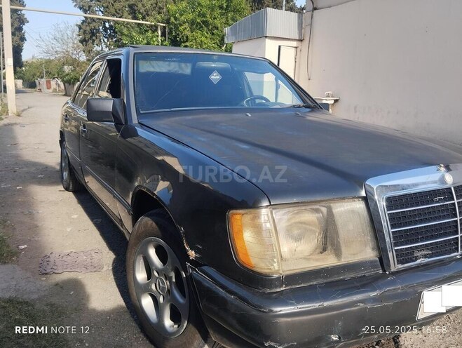 Mercedes E 200 1993, 254,102 km - 2.0 л - Bərdə
