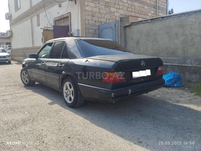 Mercedes E 200 1993, 254,102 km - 2.0 л - Bərdə