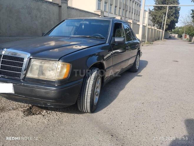 Mercedes E 200 1993, 254,102 km - 2.0 л - Bərdə