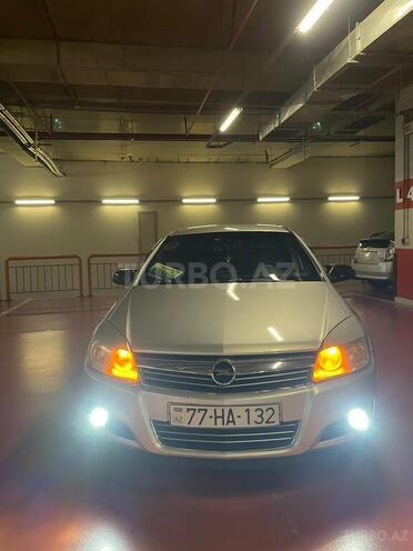 Opel Astra 2008, 270,000 km - 1.4 l - Bakı
