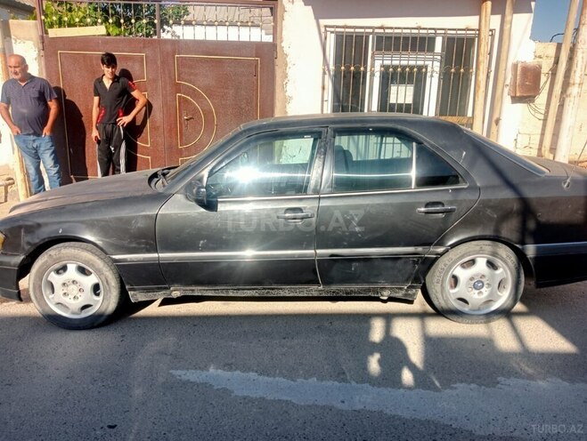 Mercedes C 270 1995, 300,000 km - 2.7 l - Bakı