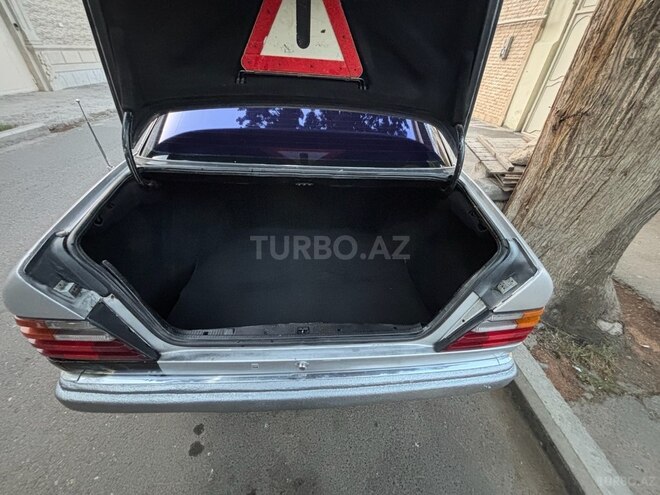 Mercedes E 200 1994, 300,000 km - 2.0 l - Gəncə