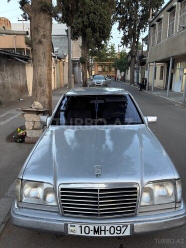 Mercedes E 200 1994, 300,000 km - 2.0 l - Gəncə