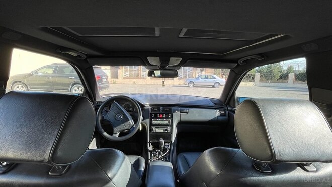 Mercedes E 240 1999, 423,500 km - 2.4 l - Bakı