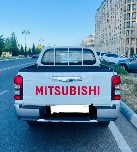 Mitsubishi L200 2023, 96,000 km - 2.4 l - Sumqayıt