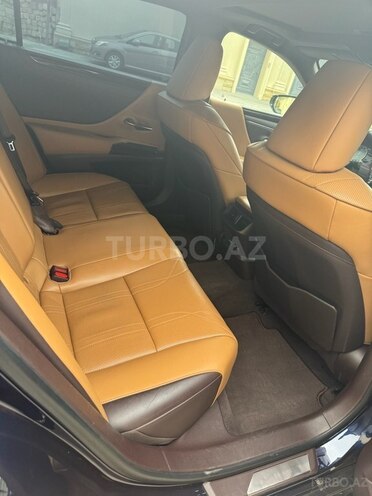 Lexus ES 250 2019, 138,000 km - 2.5 л - Bakı