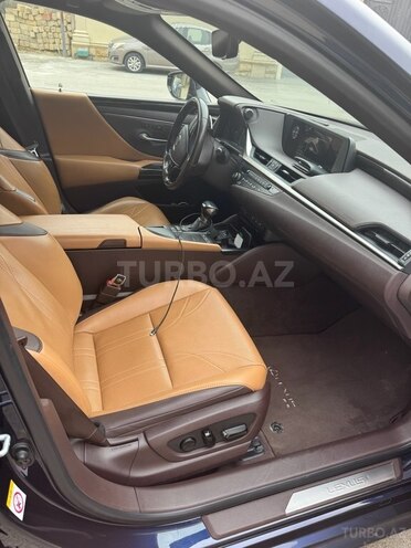 Lexus ES 250 2019, 138,000 km - 2.5 л - Bakı