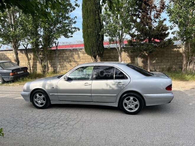 Mercedes E 220 d 1999, 290,000 km - 2.2 л - Bakı
