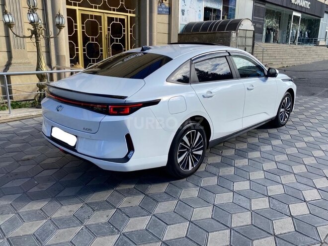 Changan Qiyuan A05 2025, 3,700 km - 1.5 л - Bakı