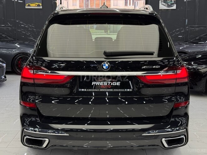 BMW X7-6