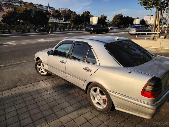 Mercedes C 180 1995, 196,000 km - 1.8 l - Bakı
