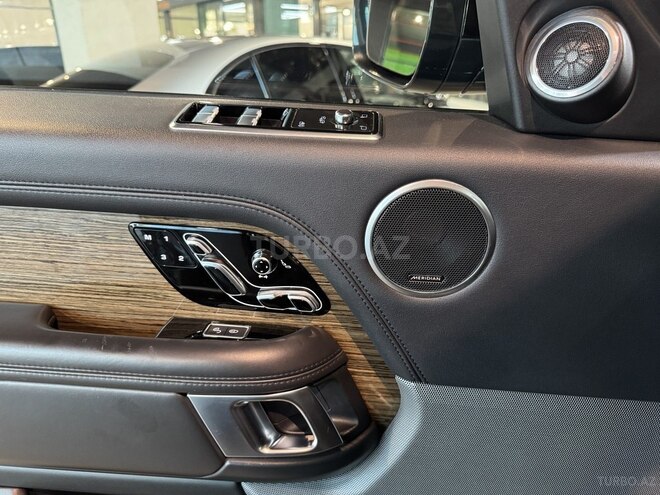 Land Rover Range Rover 2018, 130,000 km - 3.0 l - Bakı