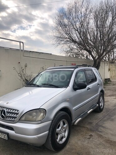 Mercedes ML 270 4MATIC 2000, 453,000 km - 2.7 l - Bakı