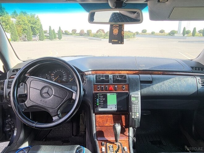 Mercedes E 280 1998, 498,200 km - 2.8 l - Bakı