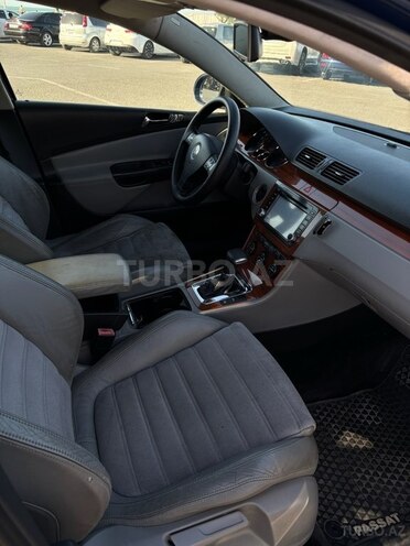 Volkswagen Passat 2005, 257,000 km - 2.0 l - Bakı