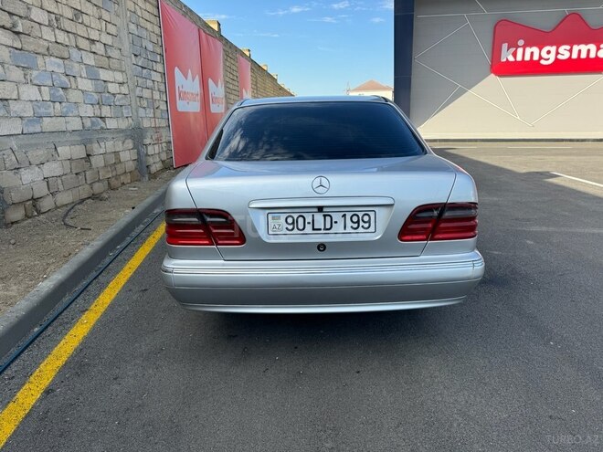 Mercedes E 200 1999, 256,000 km - 2.0 l - Bakı