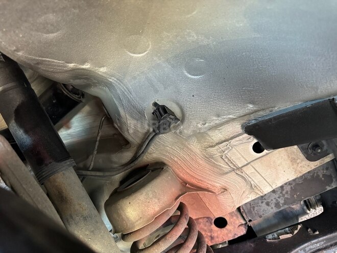 Mercedes E 200 1999, 256,000 km - 2.0 l - Bakı