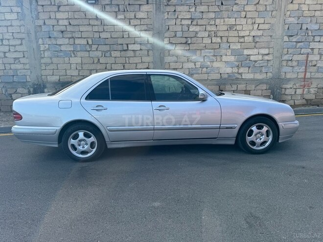 Mercedes E 200 1999, 256,000 km - 2.0 l - Bakı