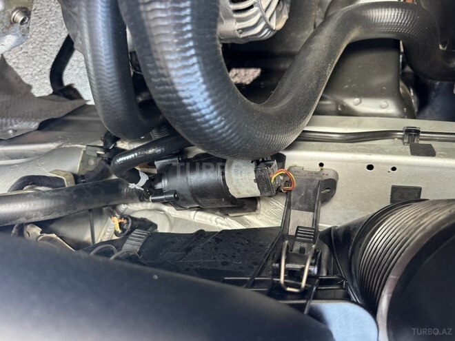 Mercedes E 200 1999, 256,000 km - 2.0 l - Bakı