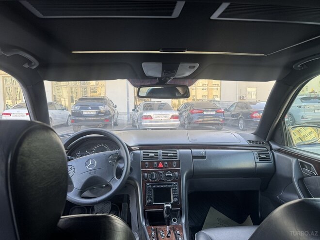 Mercedes E 240 2000, 123,456 km - 2.6 l - Bakı
