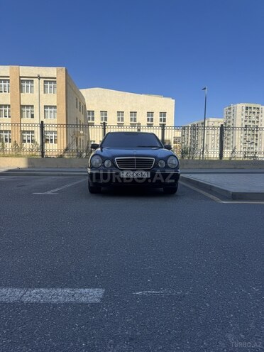 Mercedes E 240 2000, 123,456 km - 2.6 l - Bakı
