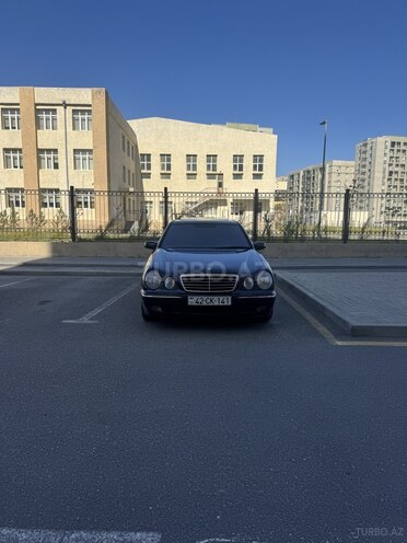 Mercedes E 240 2000, 123,456 km - 2.6 l - Bakı