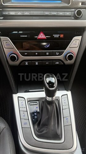 Hyundai Avante 2016, 227,741 km - 1.6 l - Bakı