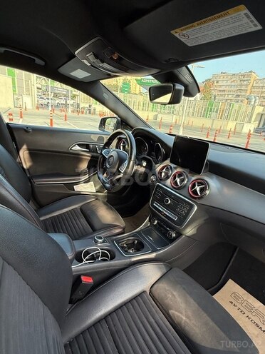 Mercedes CLA 250 4MATIC 2018, 99,300 km - 2.0 l - Bakı