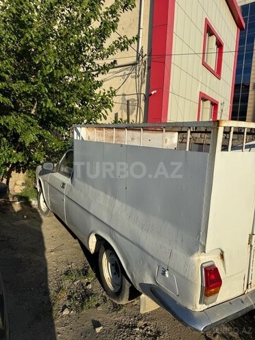 GAZ 24 1988, 100,000 km - 2.4 l - Bakı