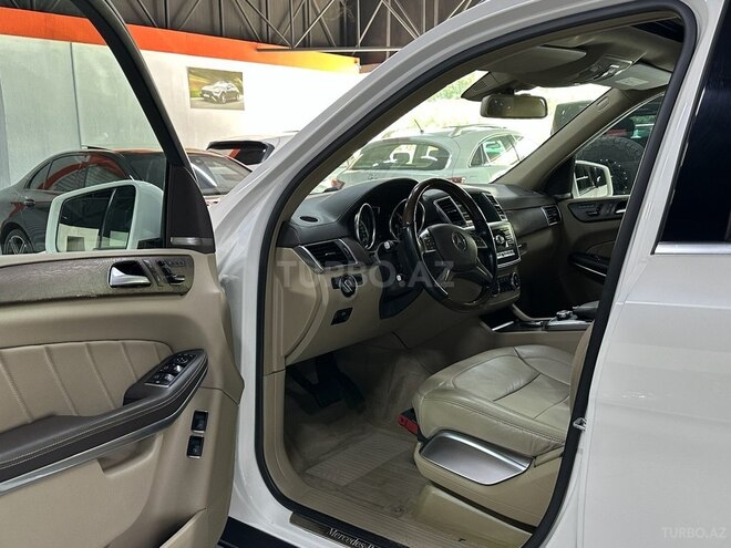 Mercedes GL 500 4MATIC-13