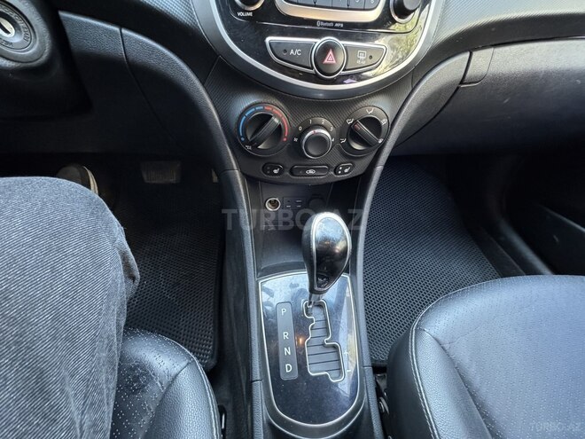 Hyundai Accent 2015, 198,000 km - 1.6 l - Bakı
