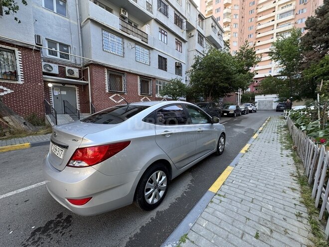 Hyundai Accent 2015, 198,000 km - 1.6 l - Bakı