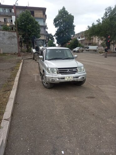 Mitsubishi Pajero io 2003, 225,000 km - 2.0 l - Bərdə