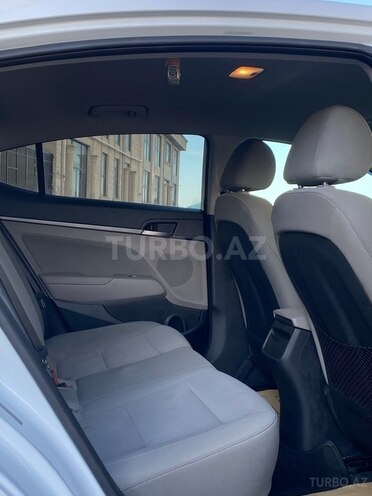 Hyundai Elantra 2016, 136,000 km - 2.0 l - Sumqayıt