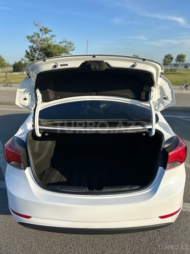 Hyundai Elantra 2016, 130,000 km - 1.8 л - Bakı