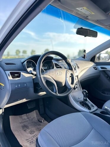 Hyundai Elantra 2016, 130,000 km - 1.8 л - Bakı