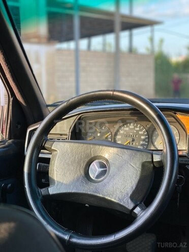 Mercedes 190 1992, 100,000 km - 2.0 l - Sabirabad
