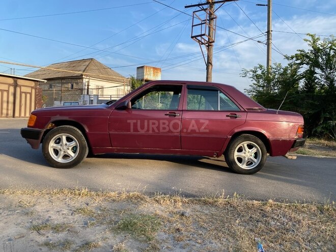 Mercedes 190 1992, 100,000 km - 2.0 l - Sabirabad